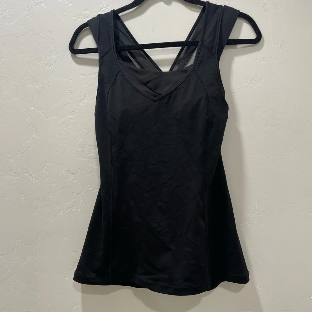 Lululemon Super Sport Tank Black Women's 6 V Neck Fitted Tank & Bra Activewear